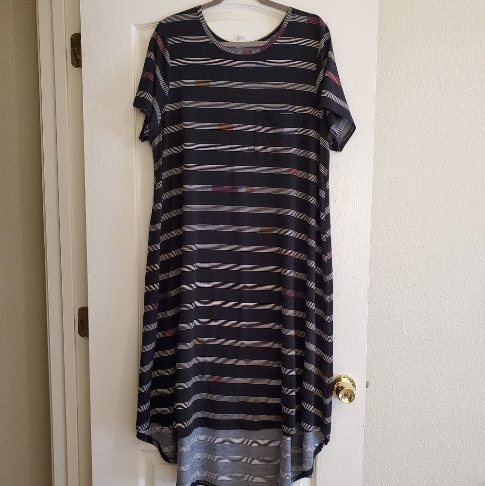 Lularoe Polka-dot Carly - 2x